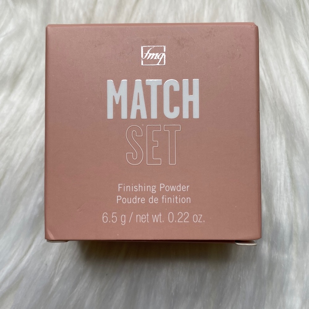Avon fmg Match Set Finishing Powder .22 Oz.